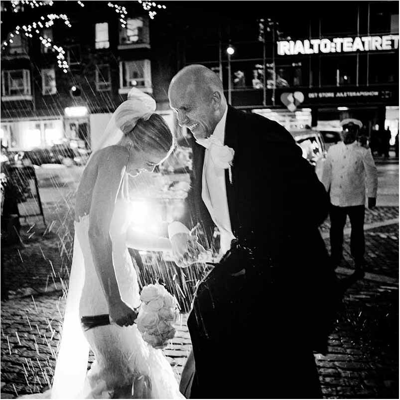 I make beautiful wedding pictures of happy couples I make beautiful wedding pictures of happy couples